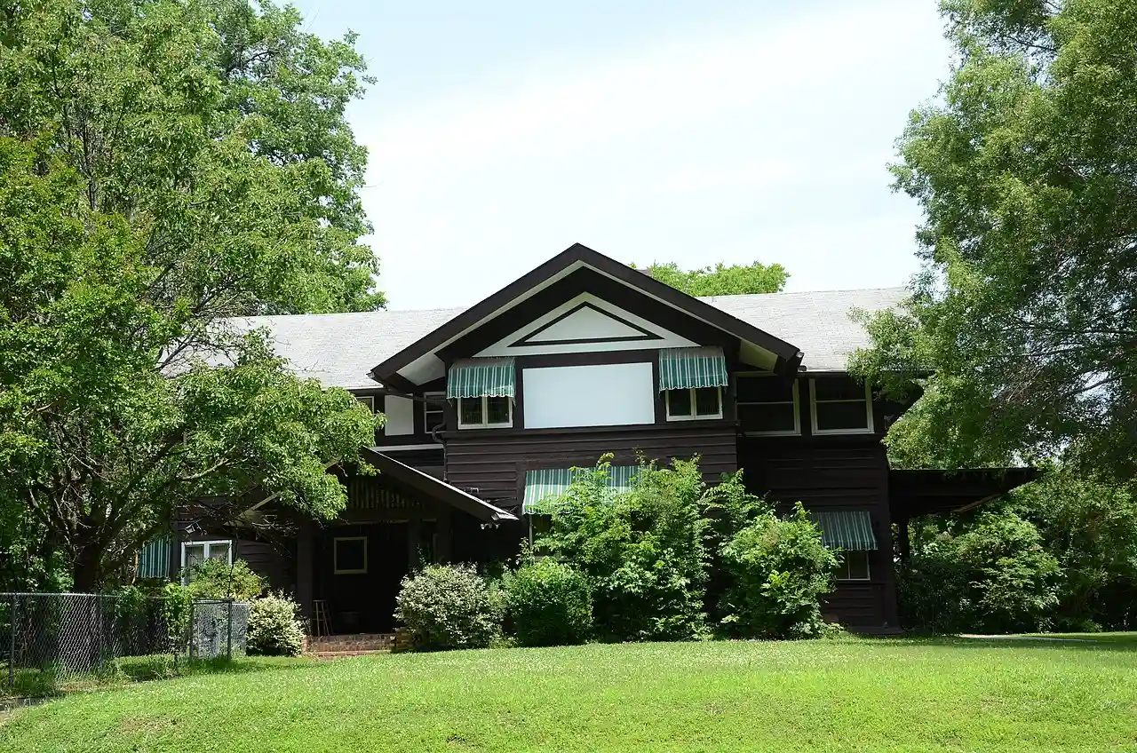 MacMillan-Dilley House