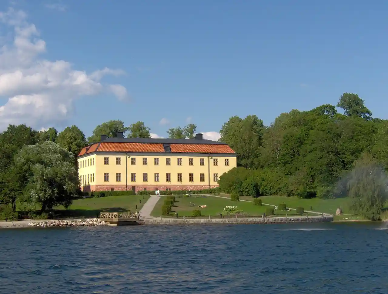 Edsberg Manor