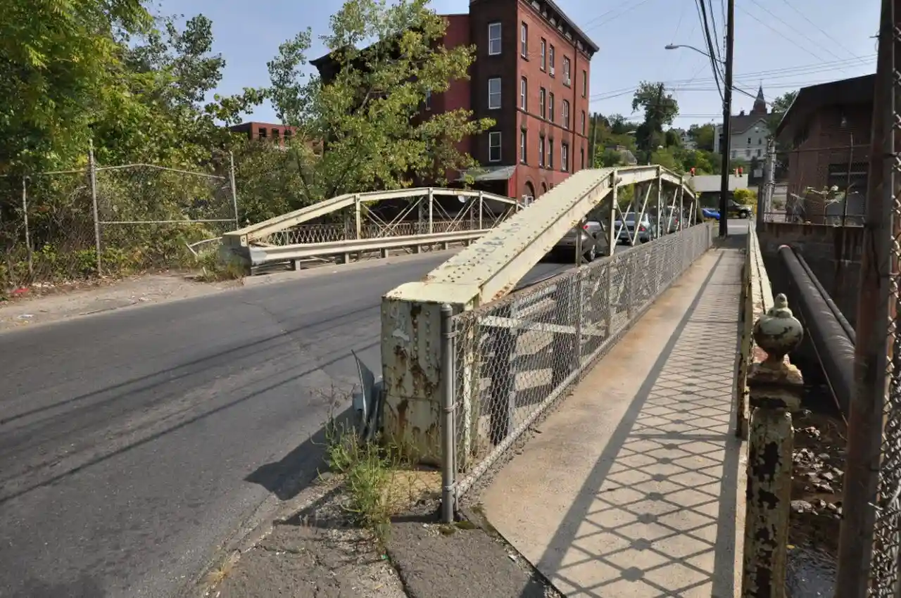 Washington Avenue Bridge