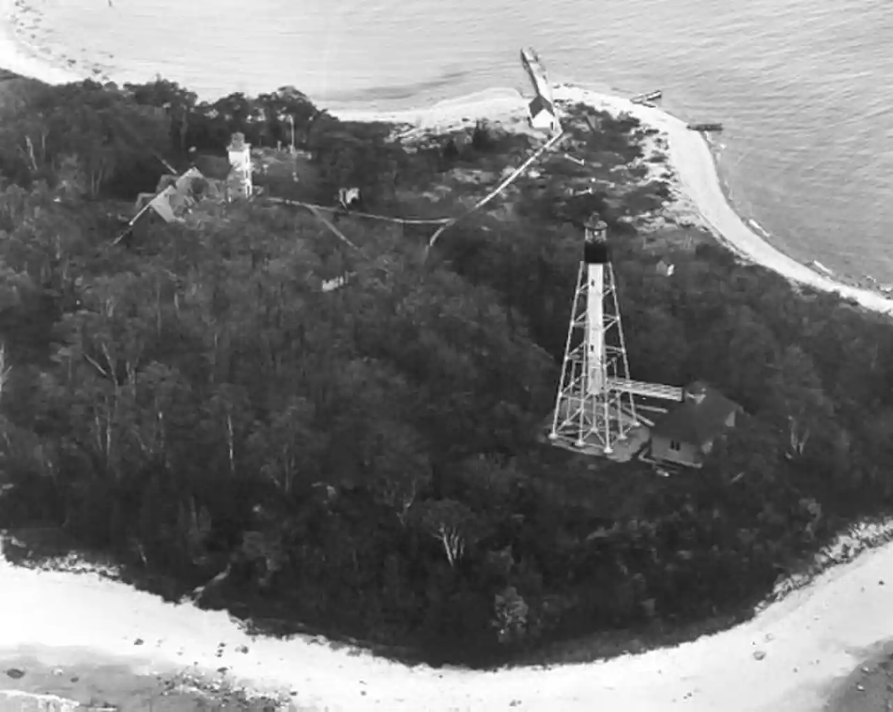 South Fox Island Light