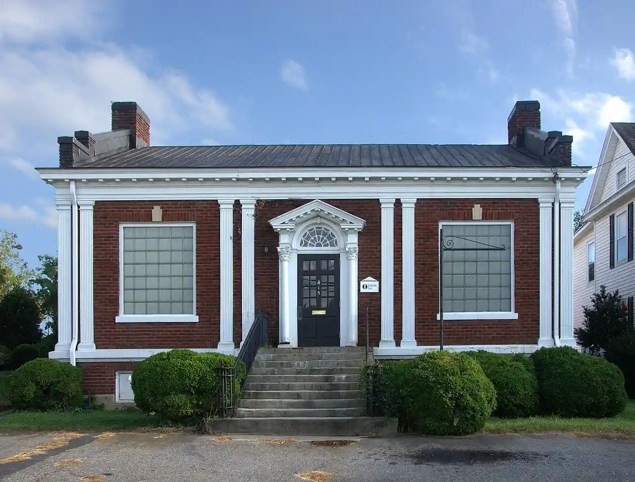 Elliott-Carnegie Library