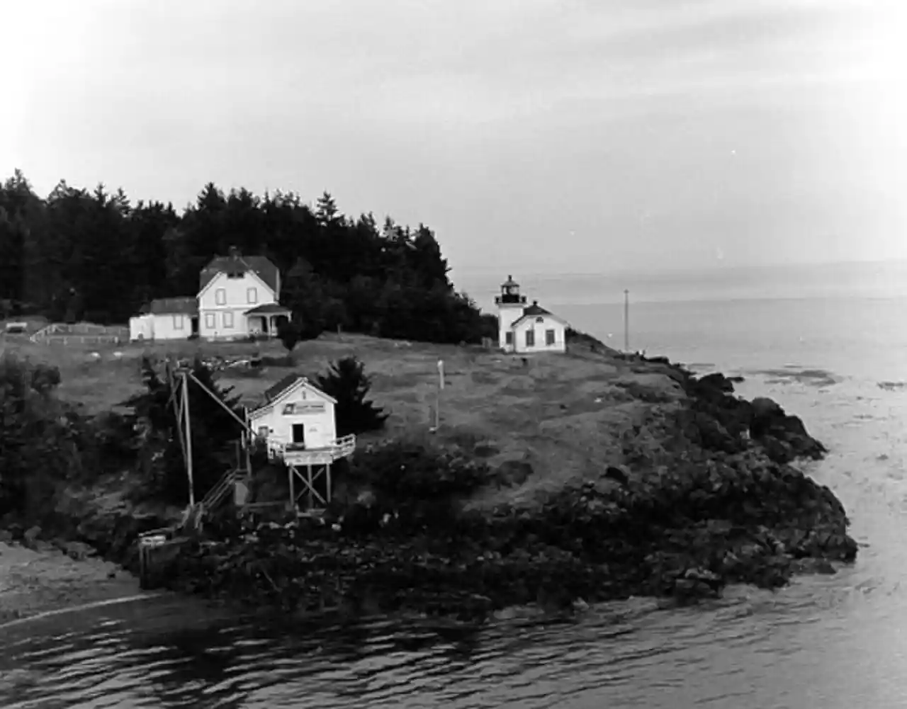 Burrows Island Light