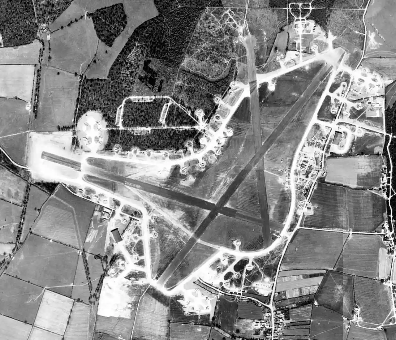 RAF Grafton UnderwoodUSAAF Station 106