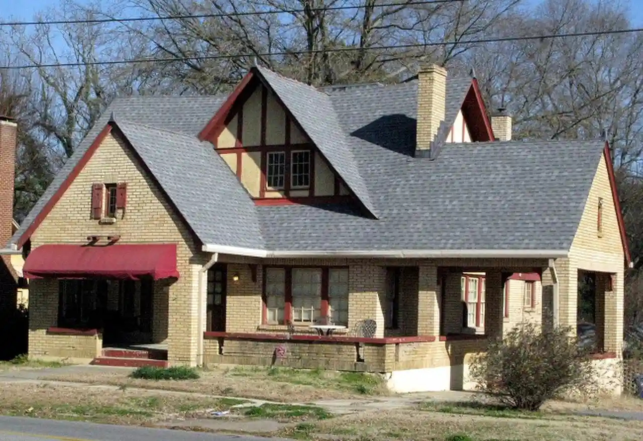 J. W. and Ann Lowe Clary House