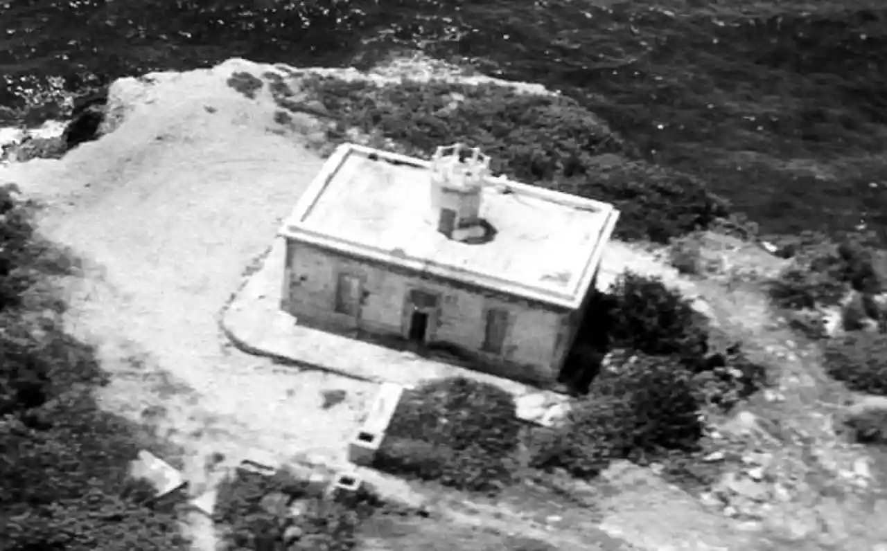 Puerto Ferro Lighthouse