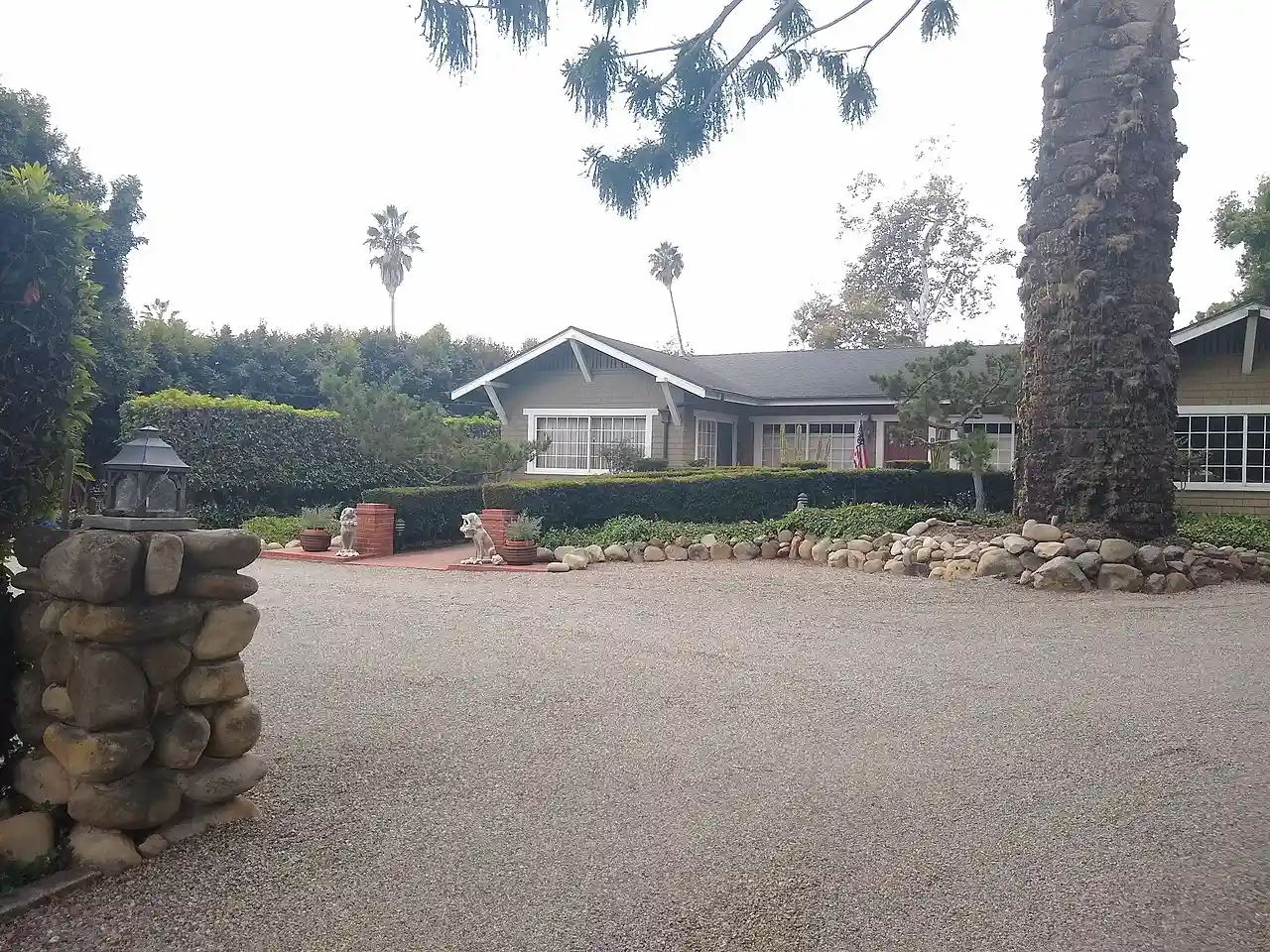 Acacia Lodge