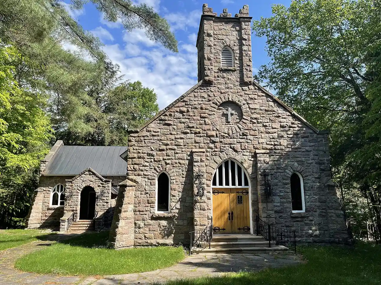 Big Moose Community Chapel