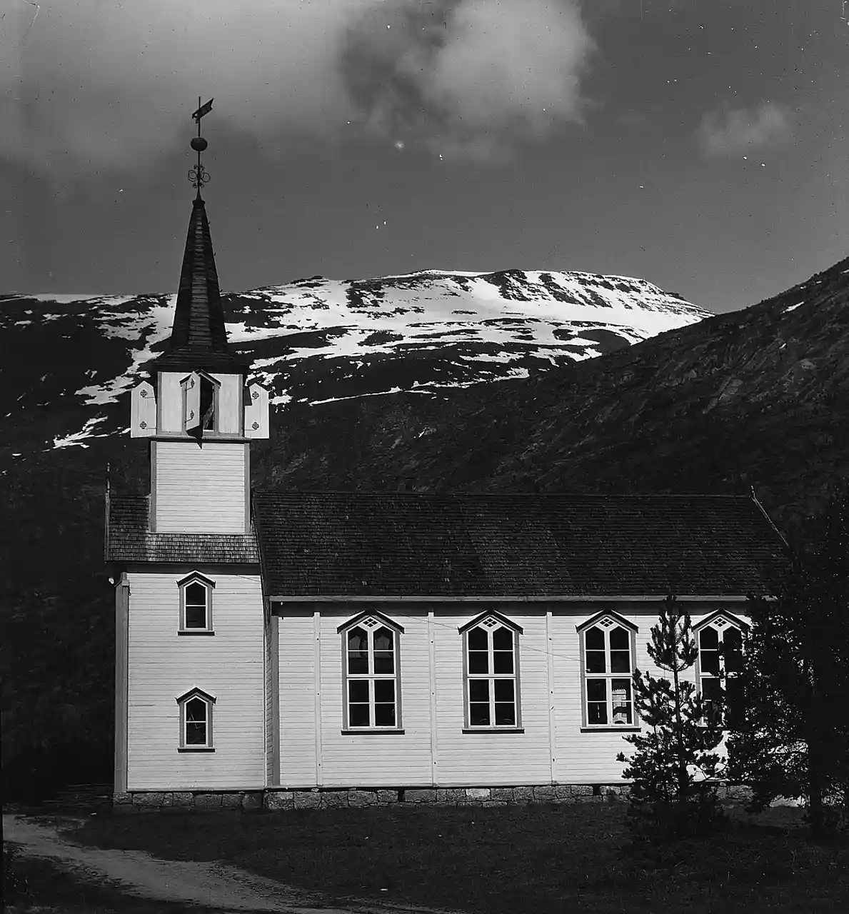 Skjomen Church