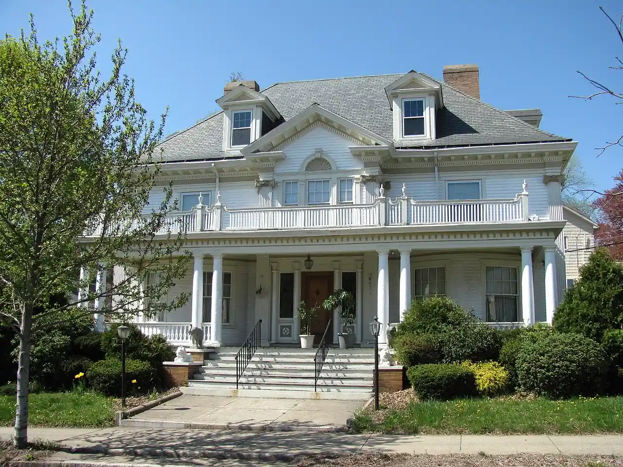 15 Chestnut Street, Wakefield, MA