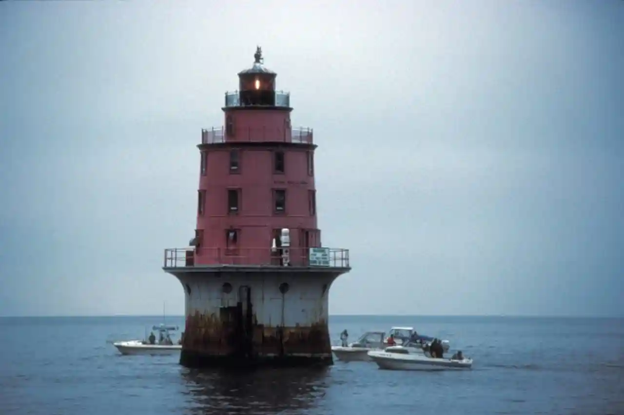 Miah Maull Shoal Light