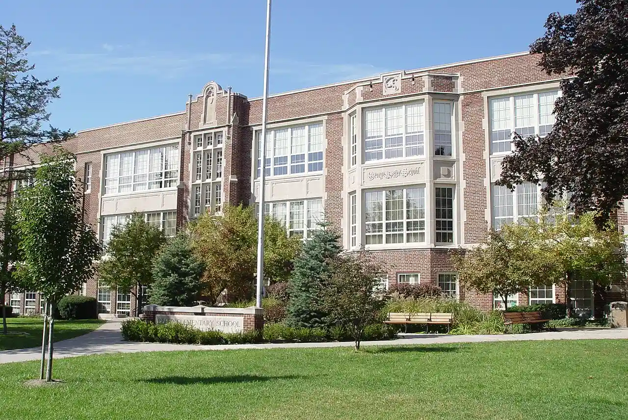 Defer Elementary School