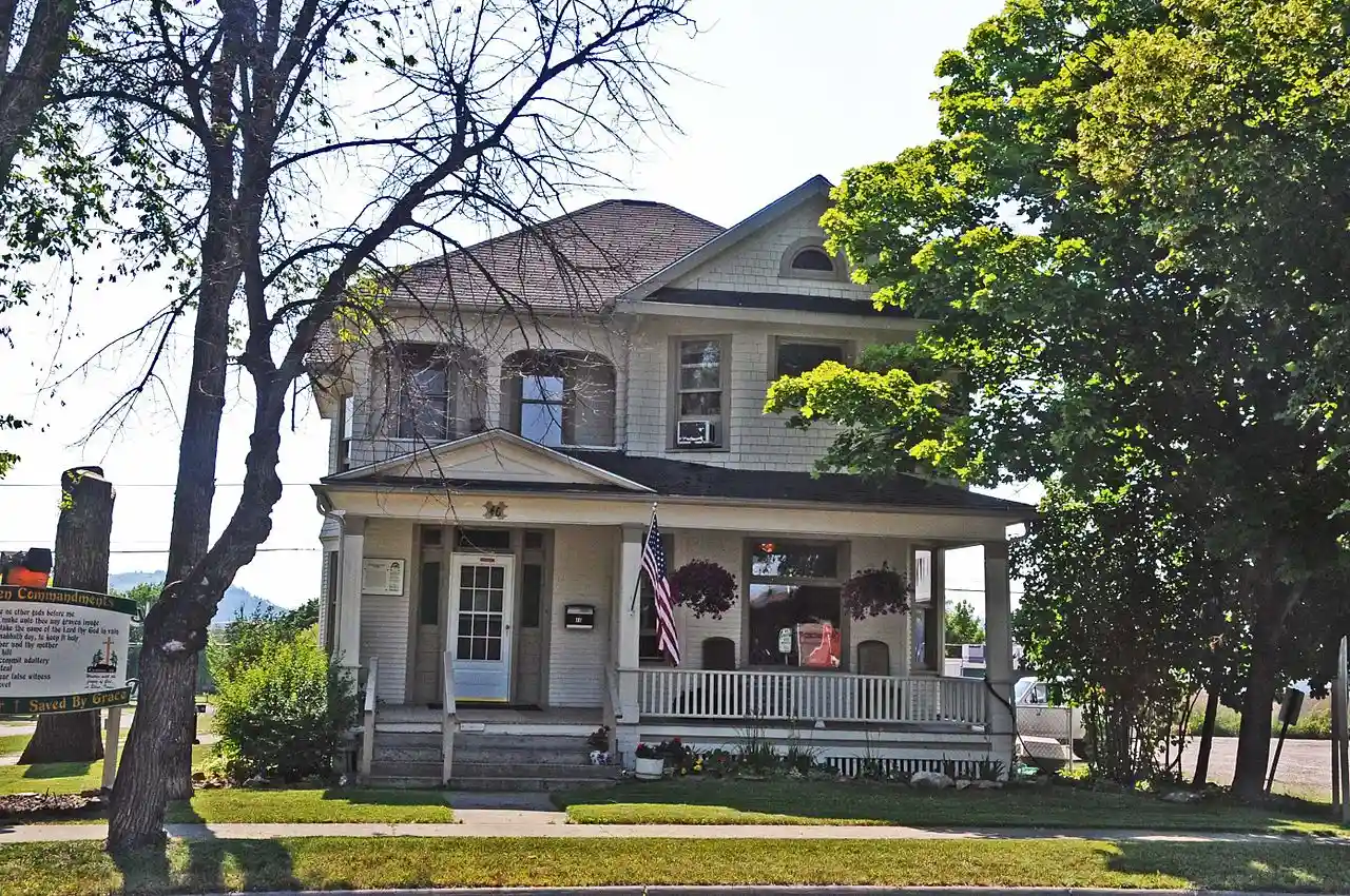 Bader--Jaquette and Westwang Houses and Rental Property