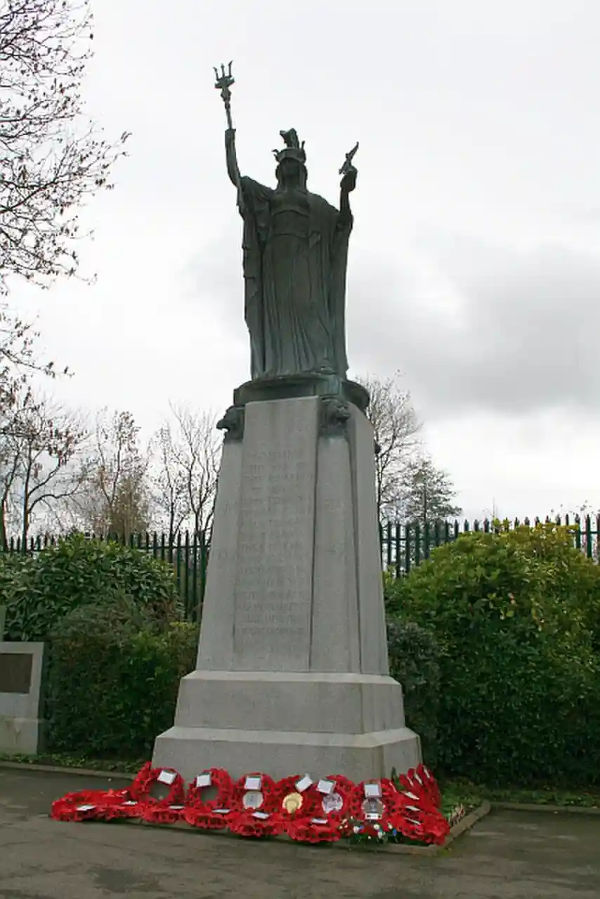 Morley War Memorial, Scatcherd Park