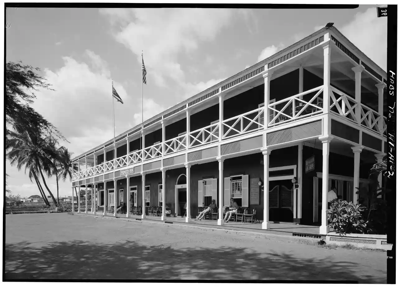 Pioneer Inn