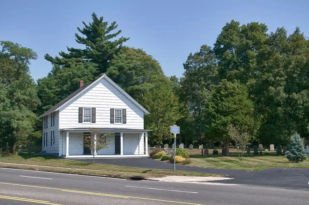 Commack United Methodist Church and Cemetery
