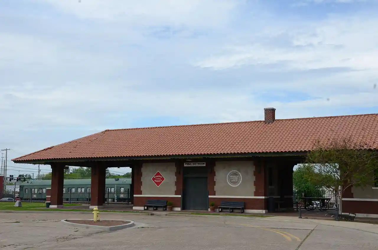 Missouri Pacific Depot, Russellville