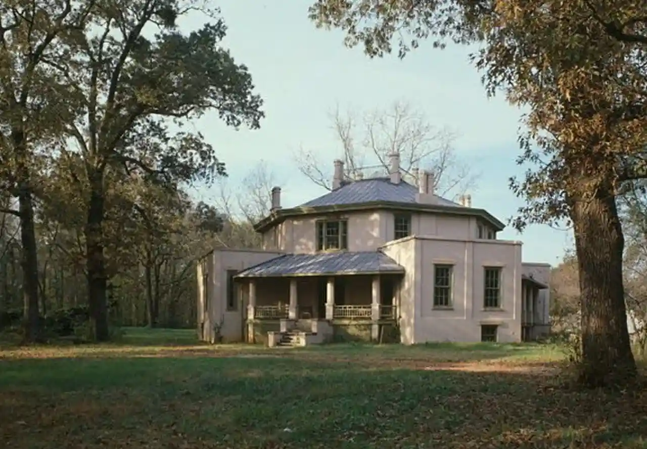 Octagon House