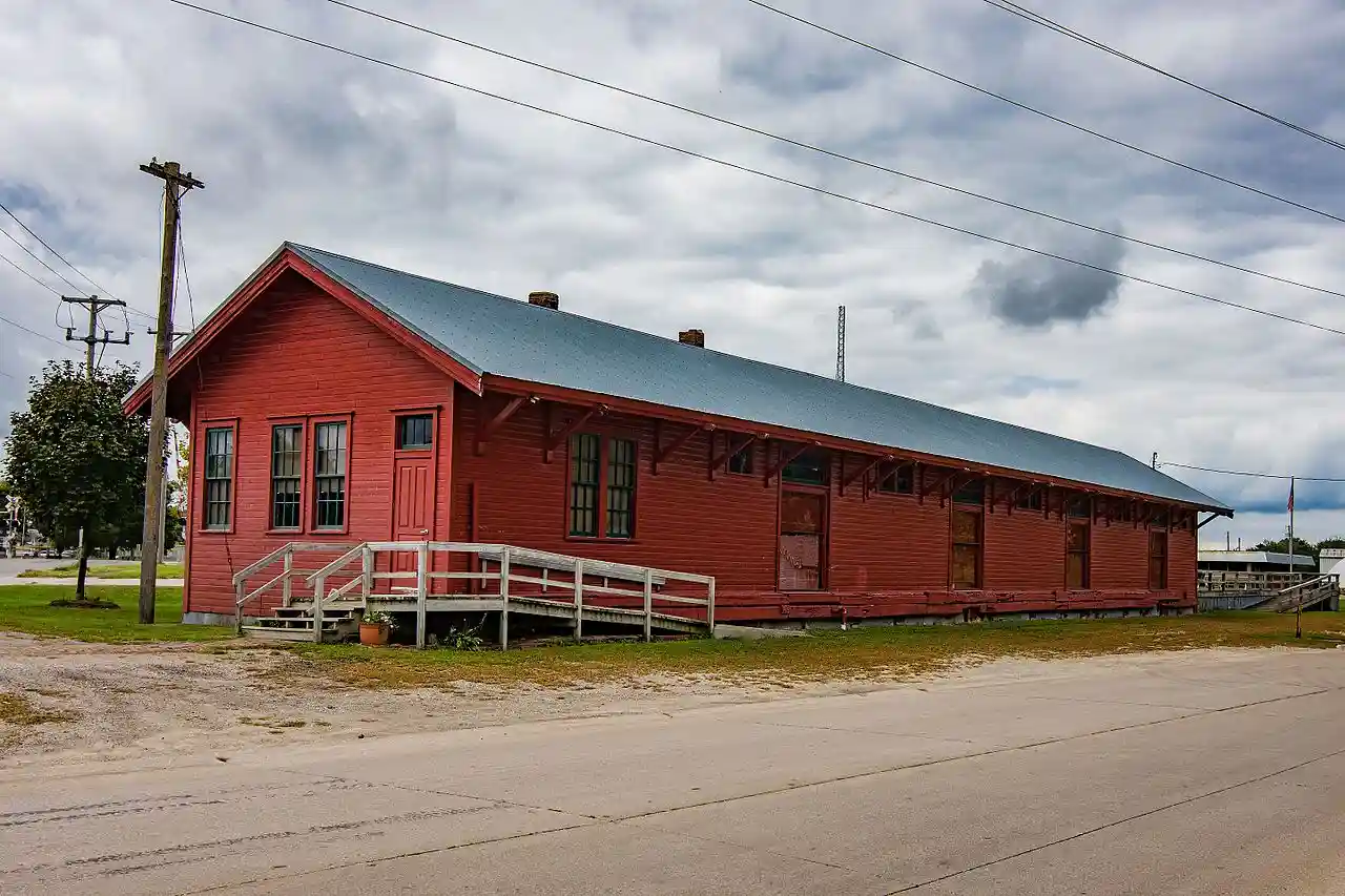 Chicago, Burlington, and Quincy Freight House-Chariton