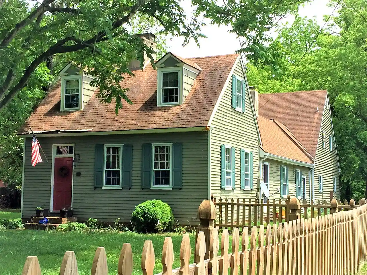 Leonard House