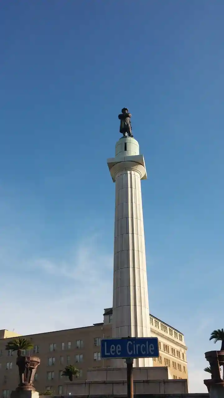 Robert E. Lee Monument