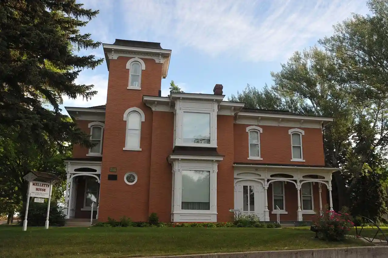 Mellette House