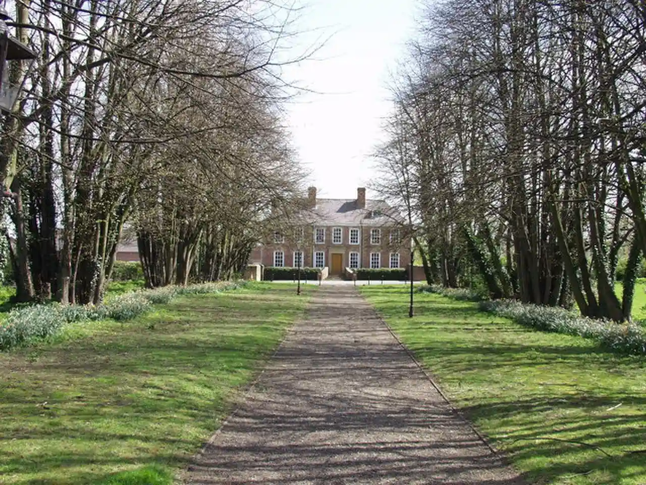 Croesnewydd Hall