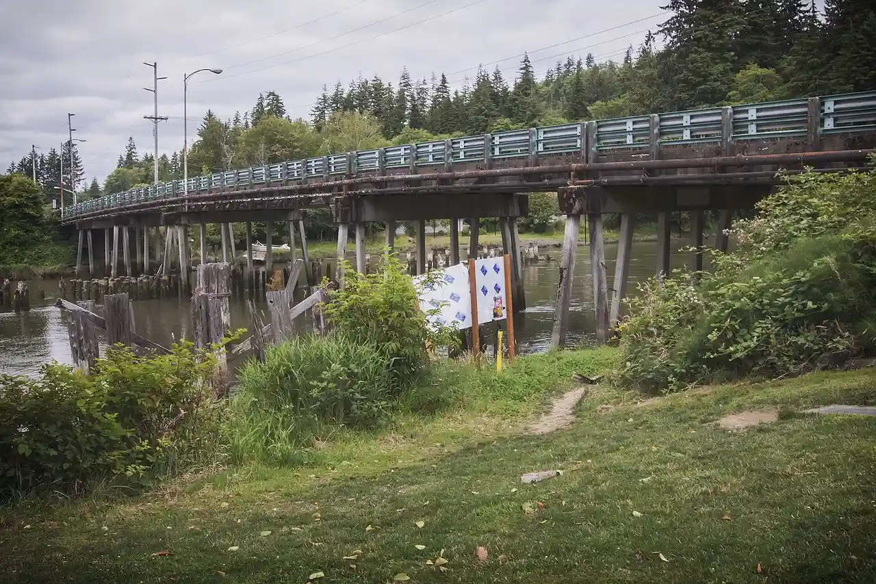 Young Street Bridge