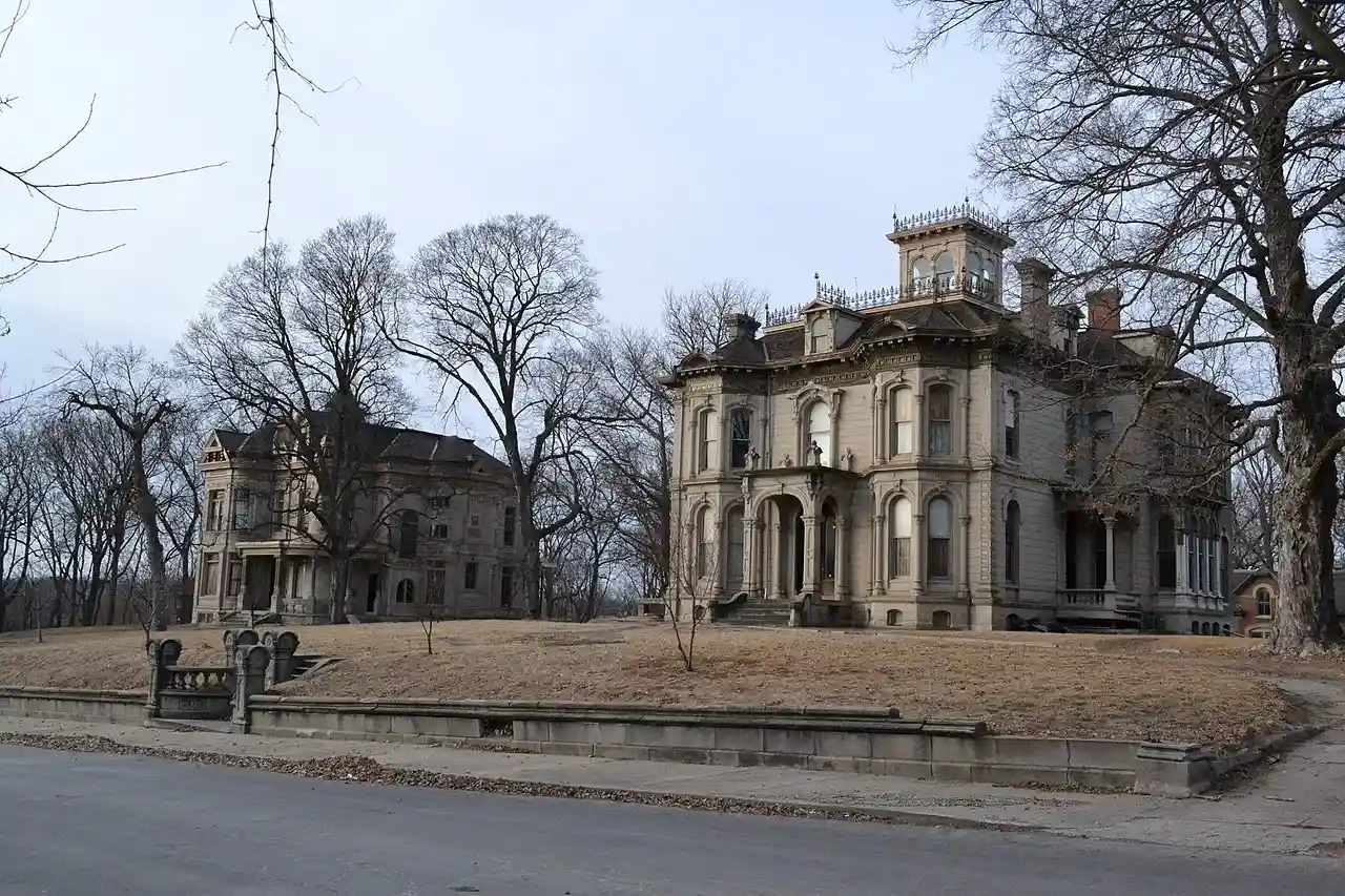 Hall Street Historic District