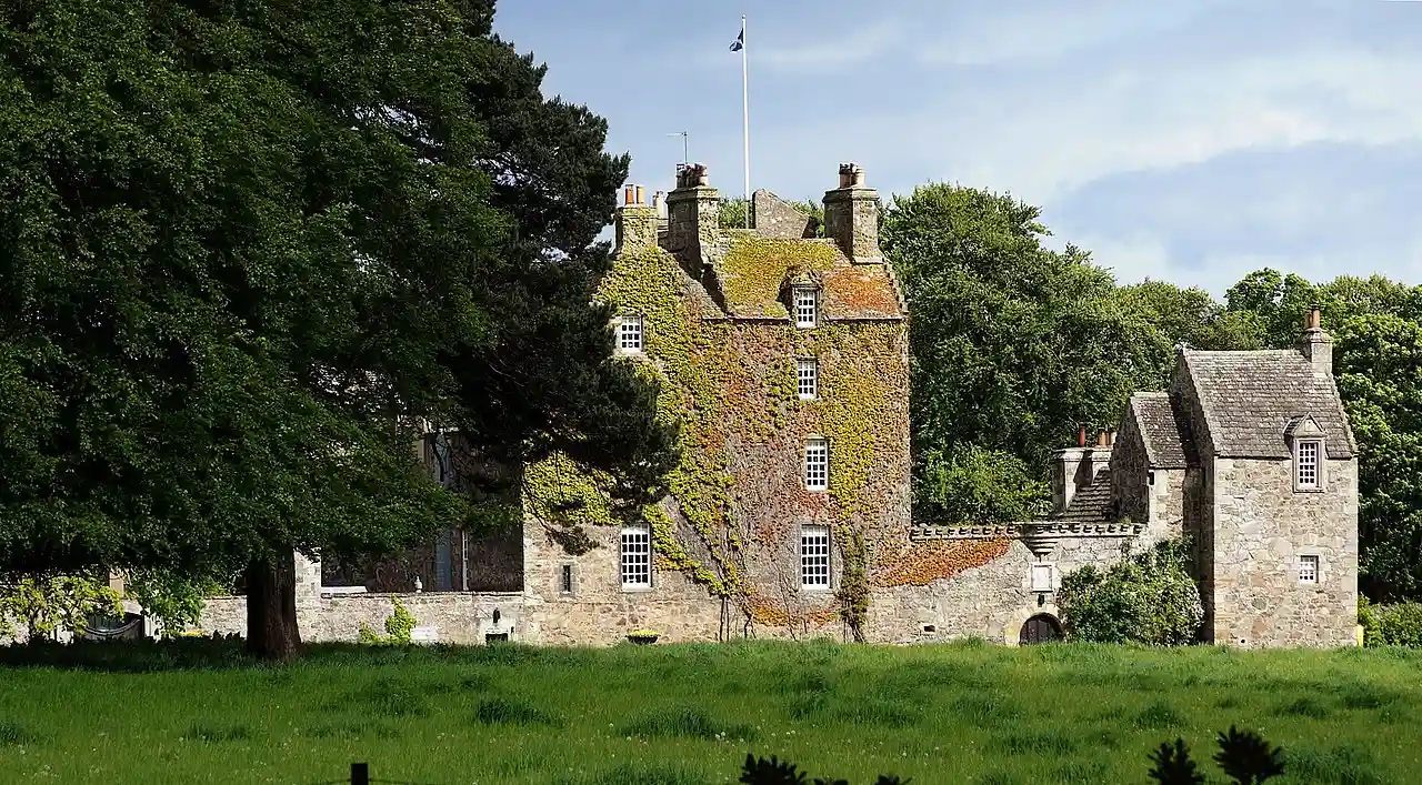Earlshall Castle