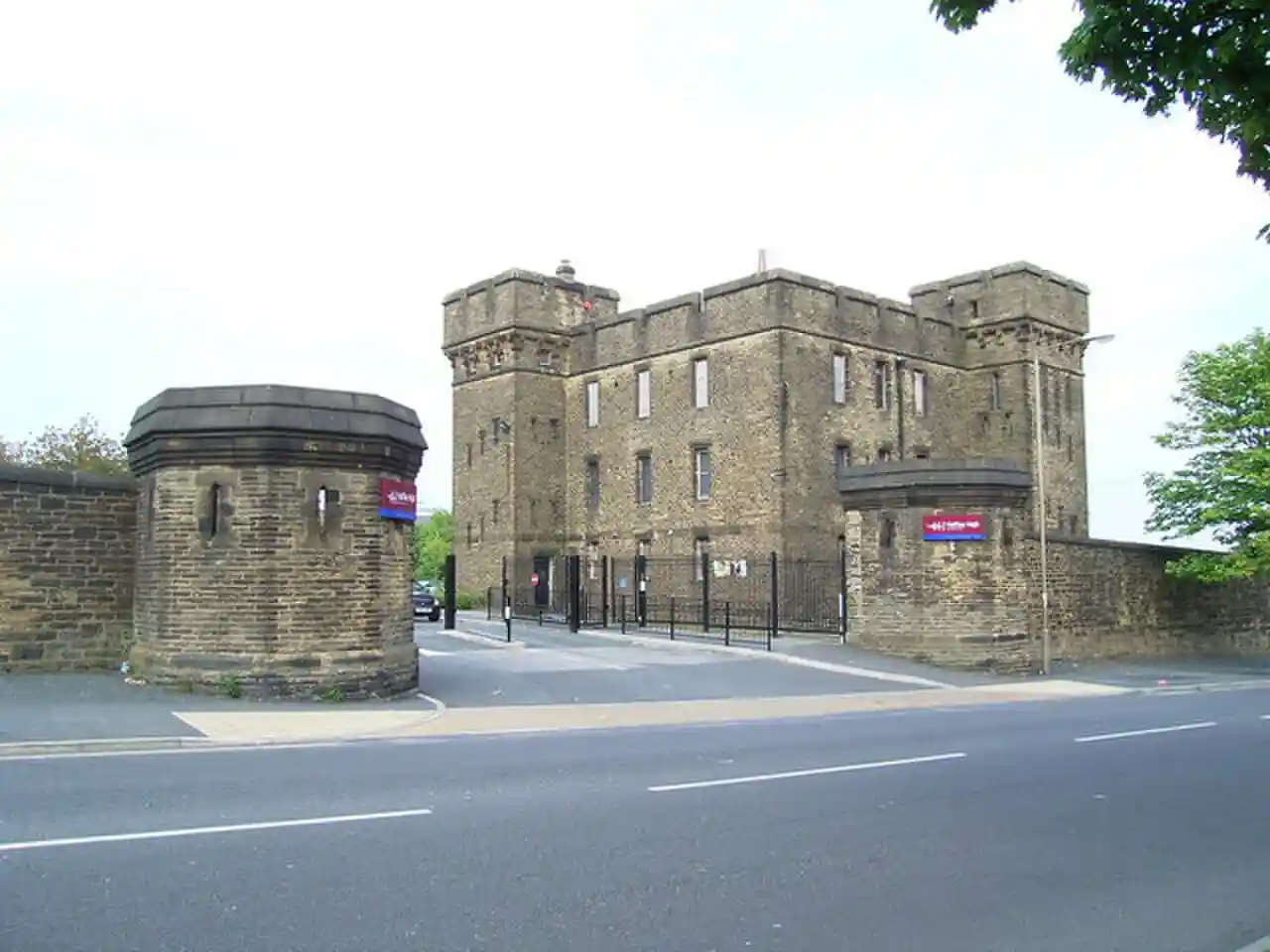 Wellesley Barracks