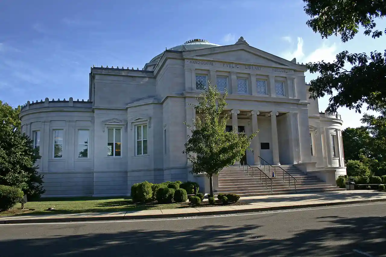 James Blackstone Memorial Library