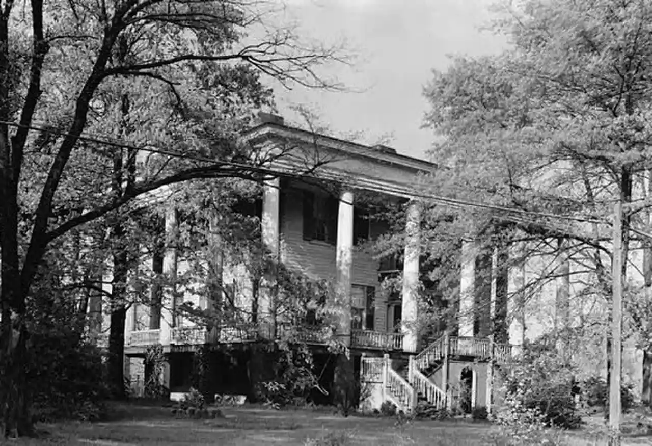 Tupper–Barnett House