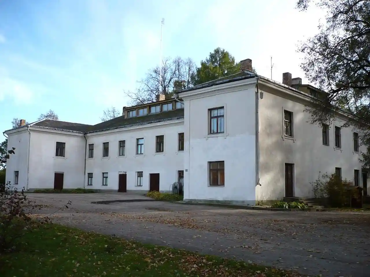 Lielzalve Manor