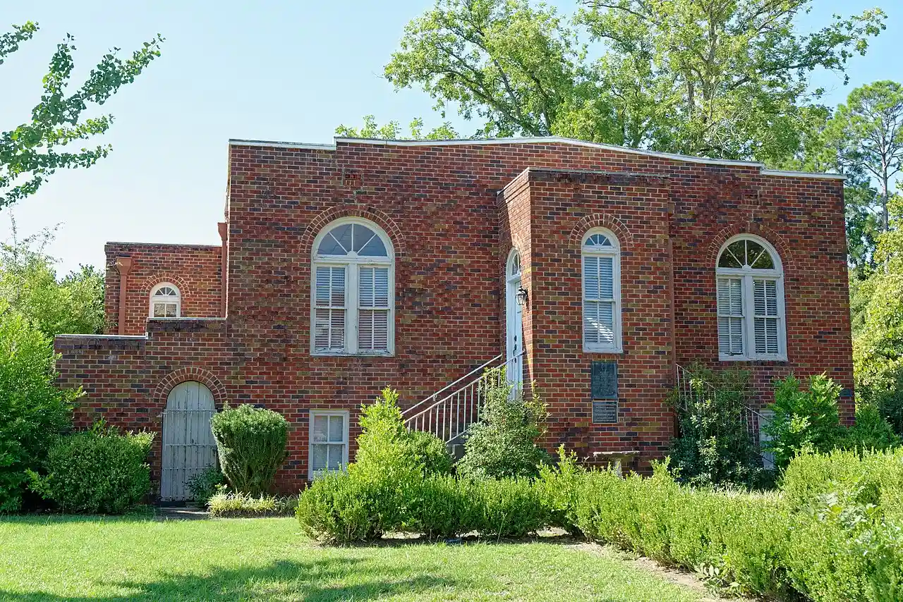 Lyons Woman's Club House