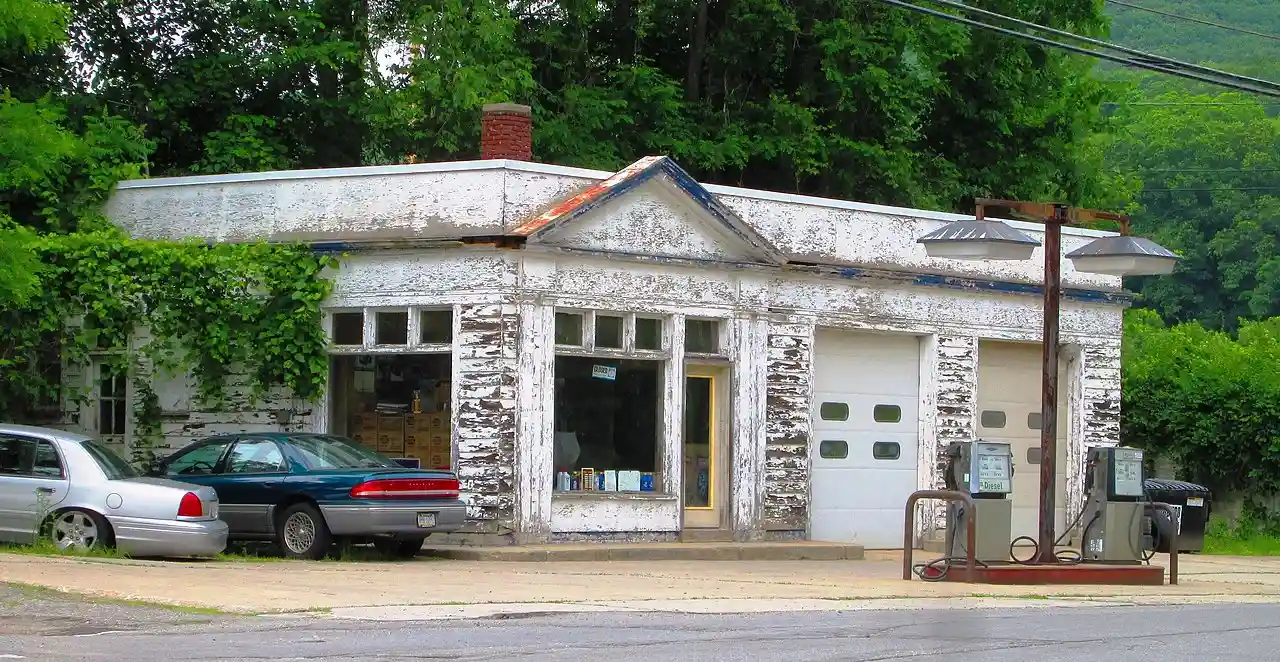 Gas Station at Bridge and Island Streets