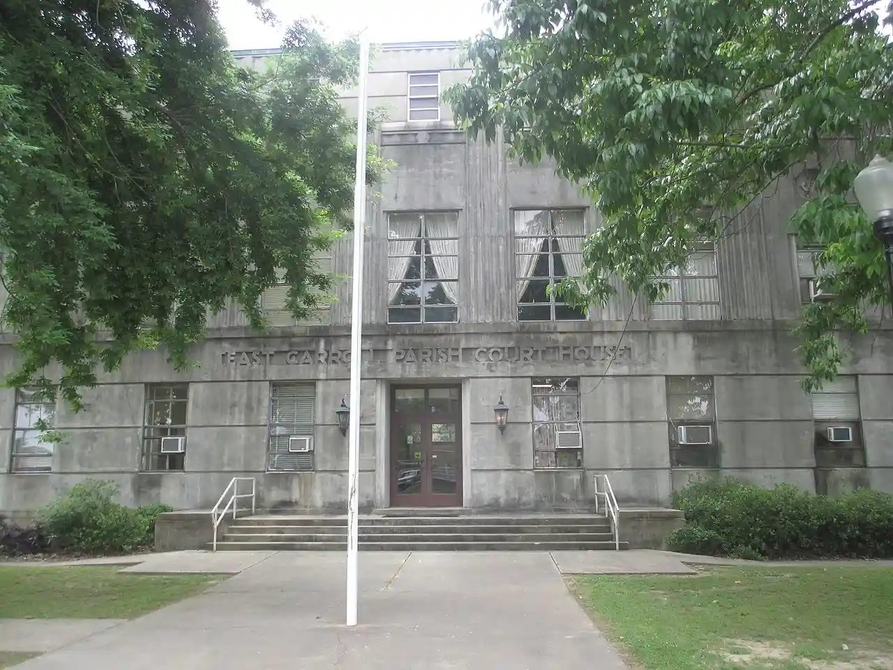 Old Courthouse Square