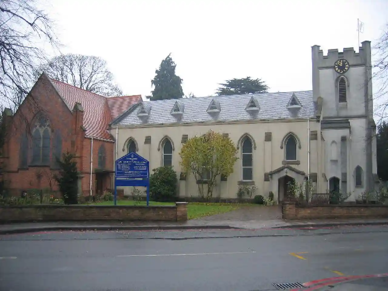 St James the Great, Shirley