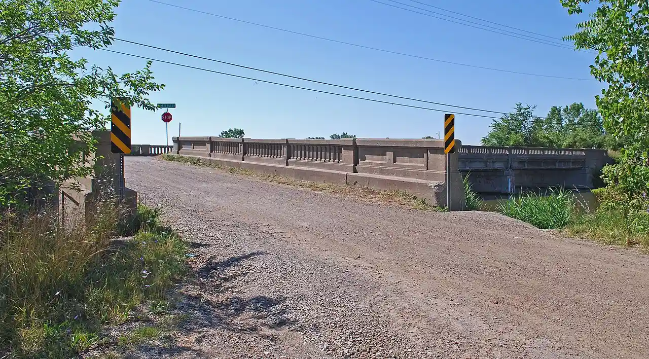 Jefferson Avenue-Huron River and Harbin Drive-Silver Creek Canal Bridges
