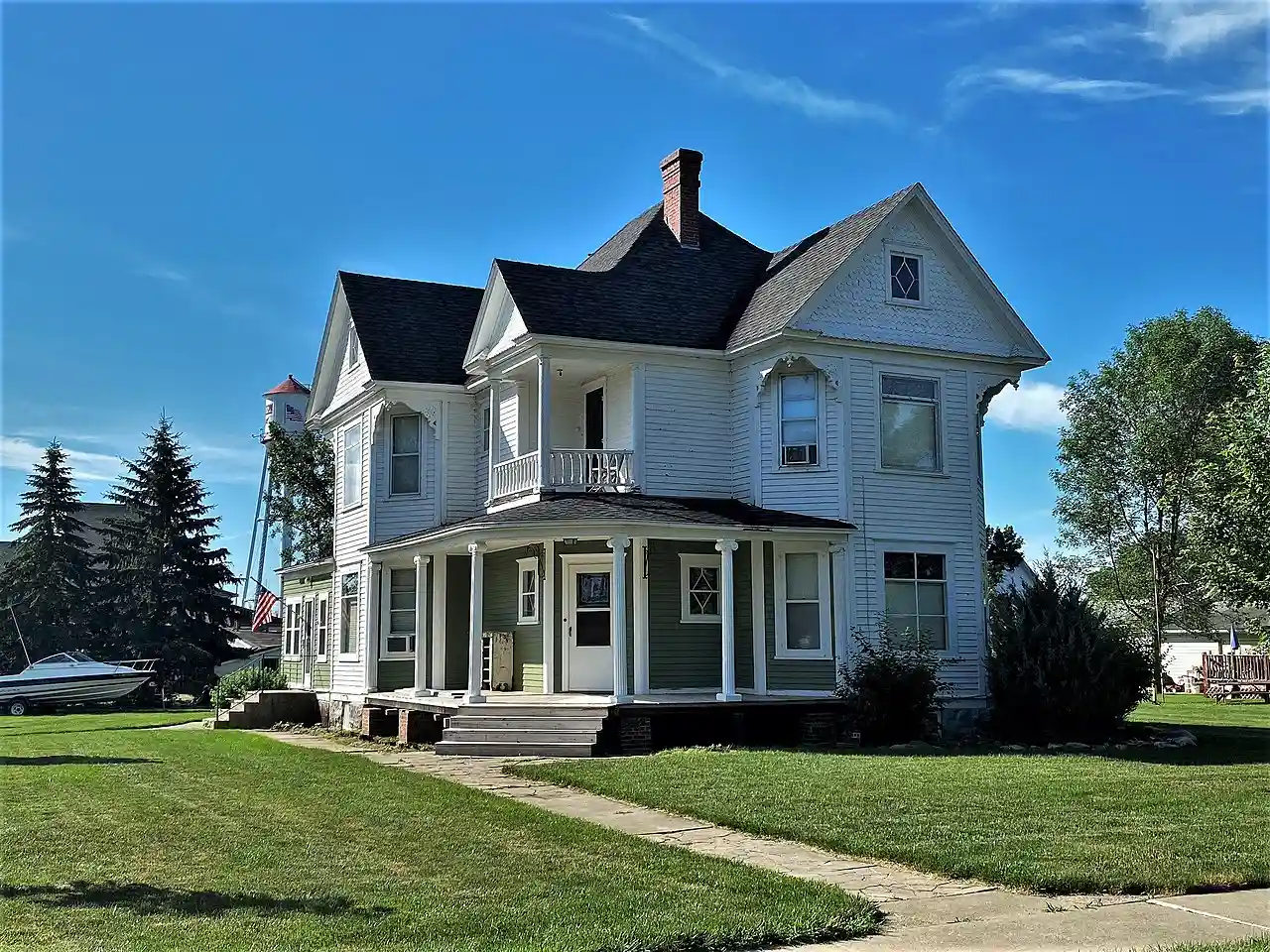 Adam and Minnie Royhl House