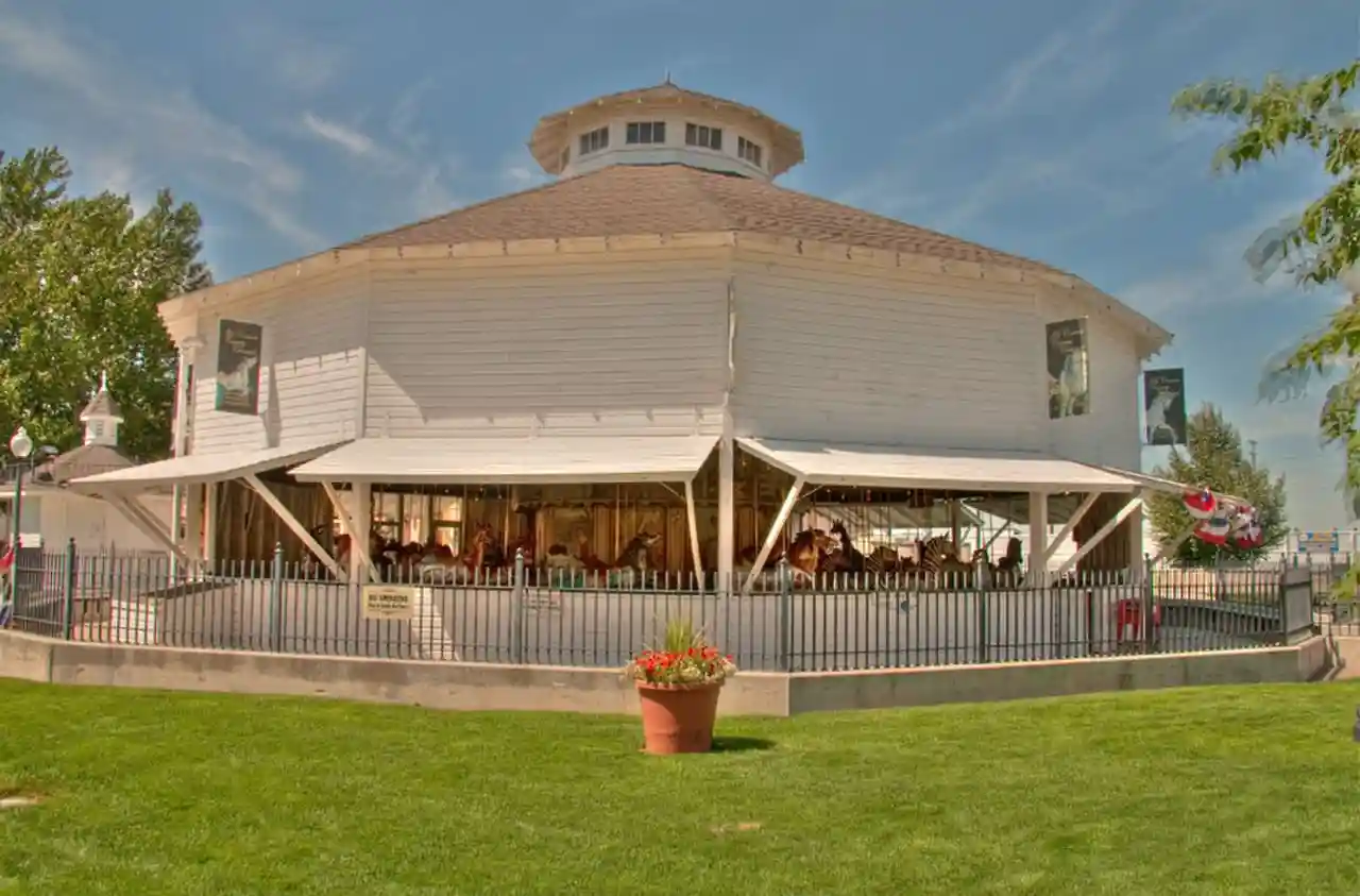 Philadelphia Toboggan Company Carousel #6