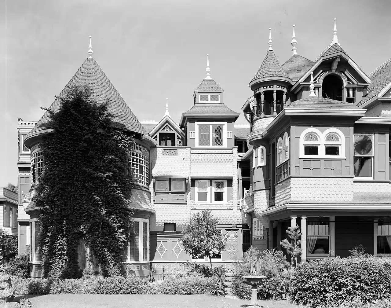 Winchester Mystery House