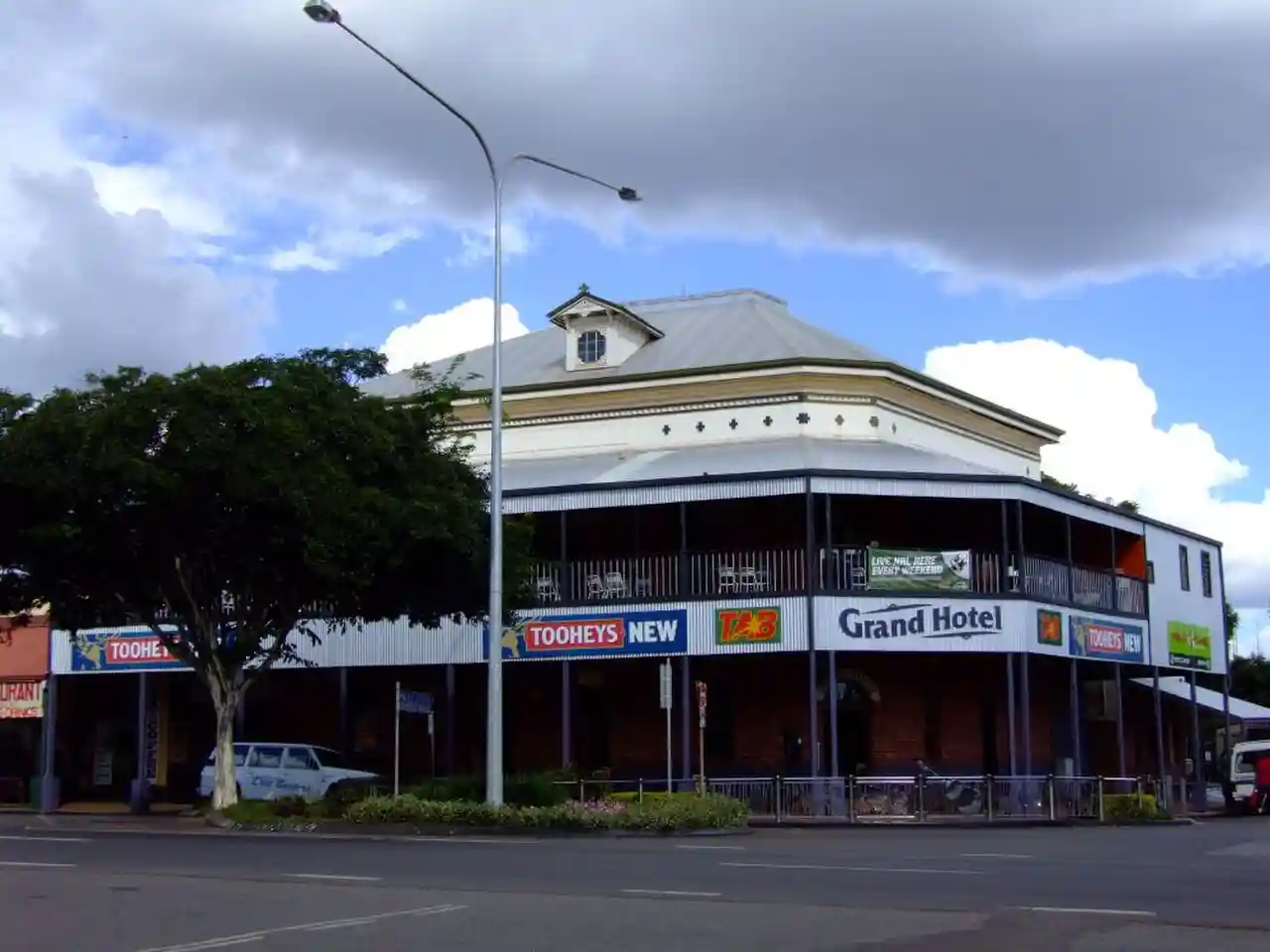 Grand Hotel, Childers