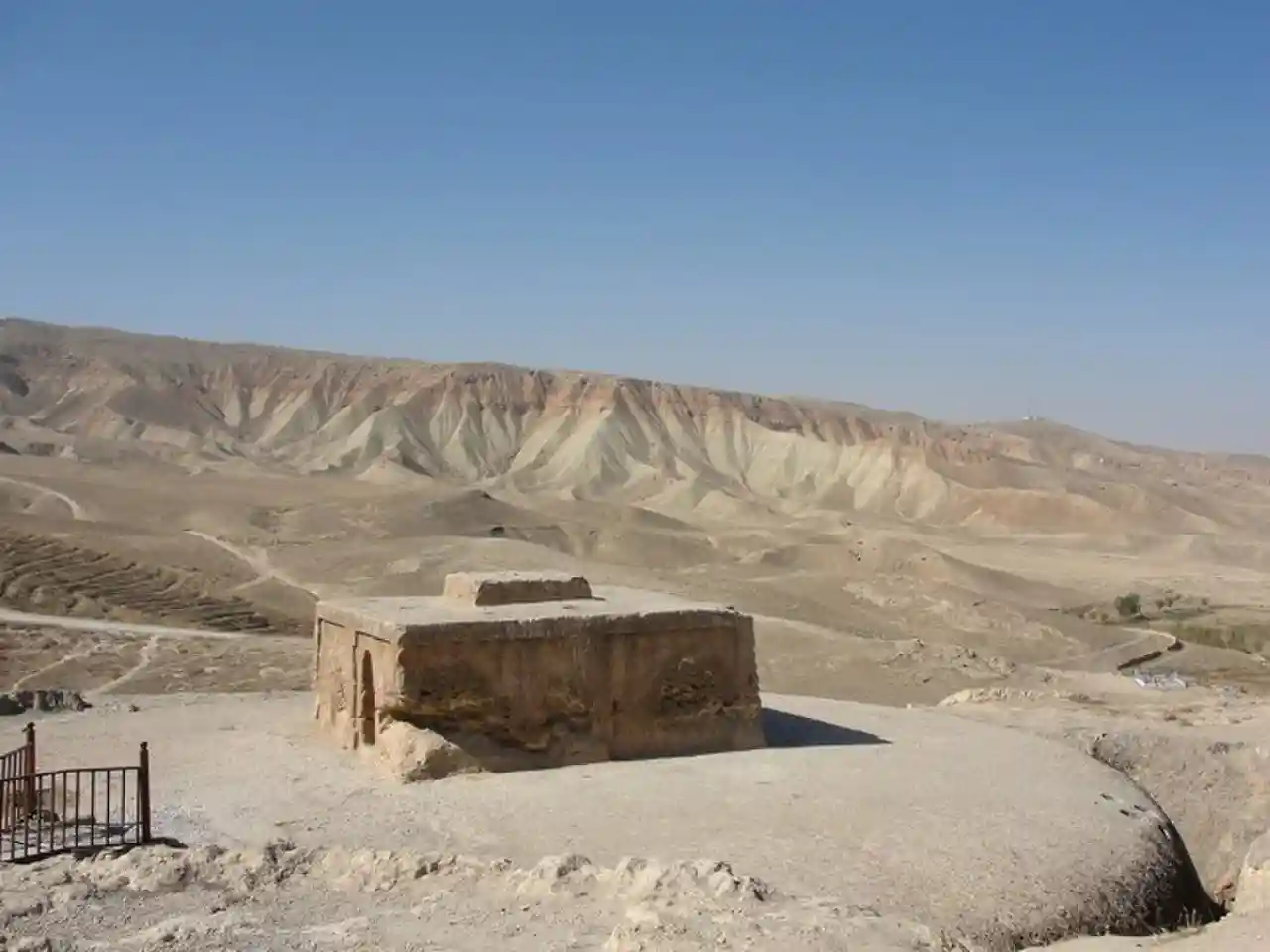 Takht-e Rostam