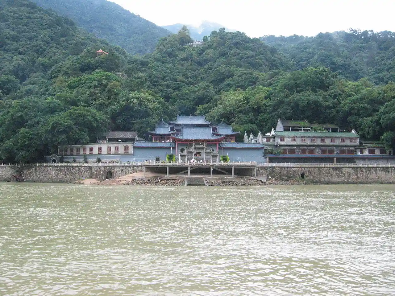 Feilai Temple