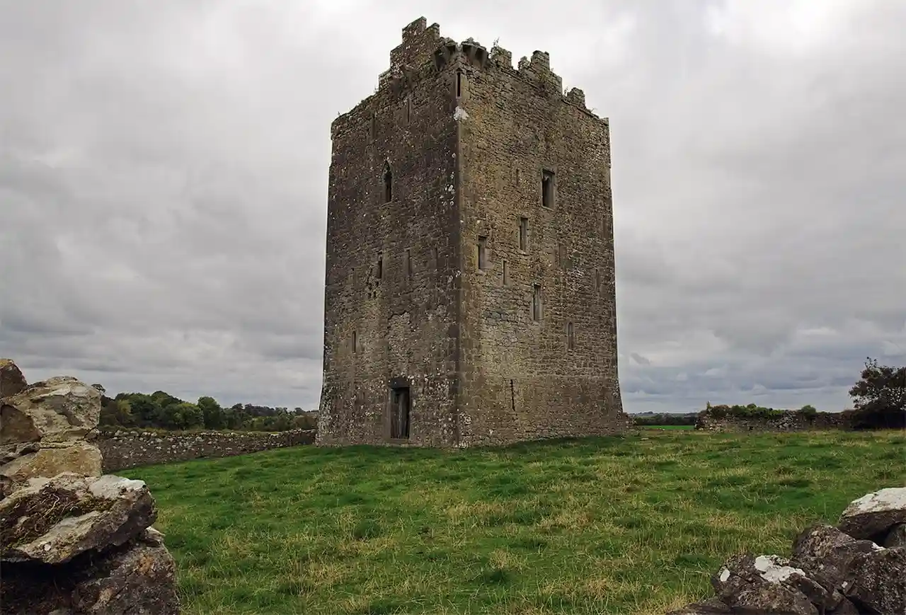 Lackeen Castle