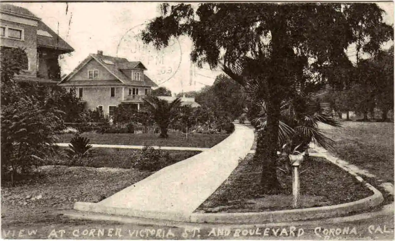 Grand Boulevard Historic District