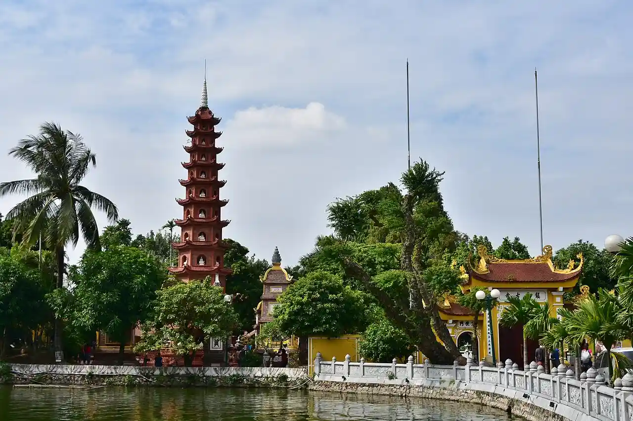 Trấn Quốc Pagoda