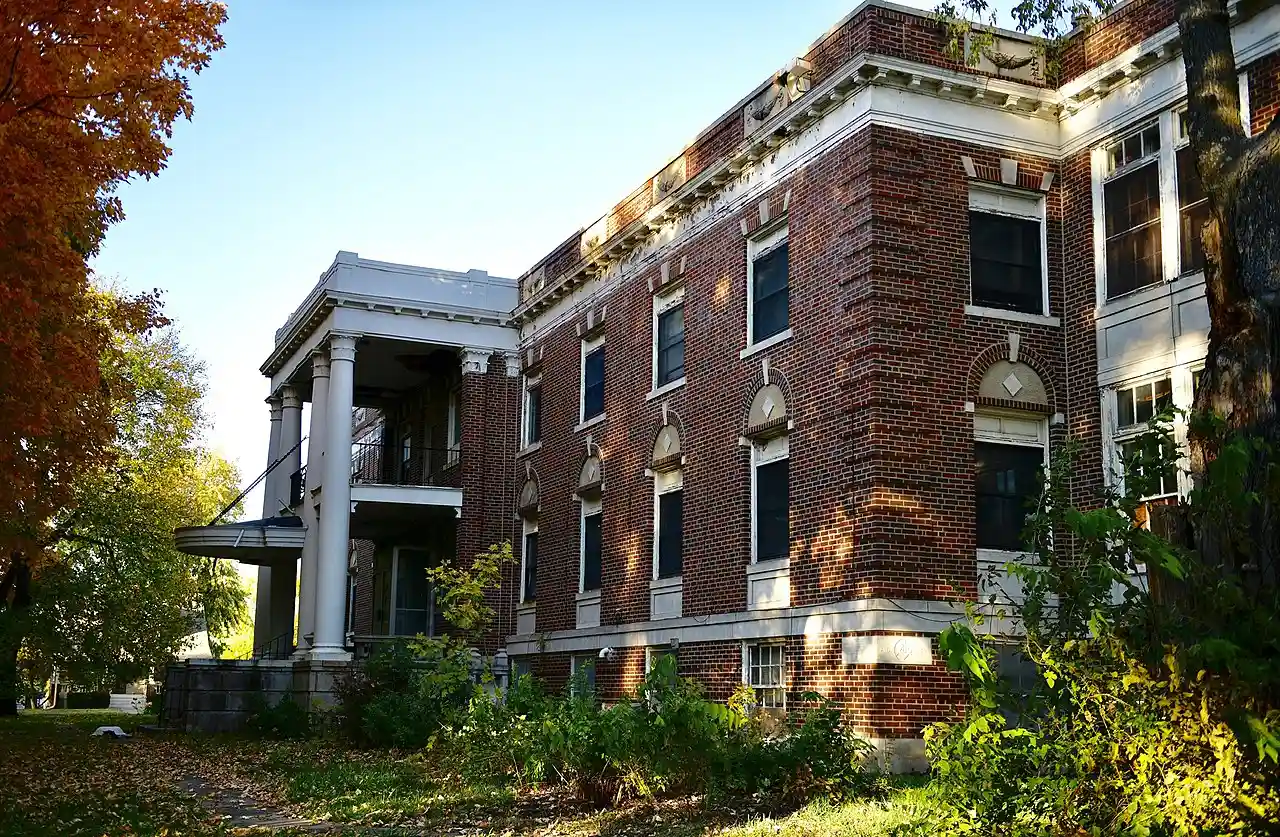 Fitzgibbon Hospital