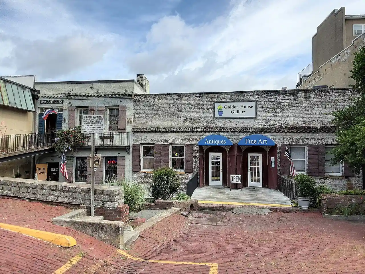 220–224 West Bay Street