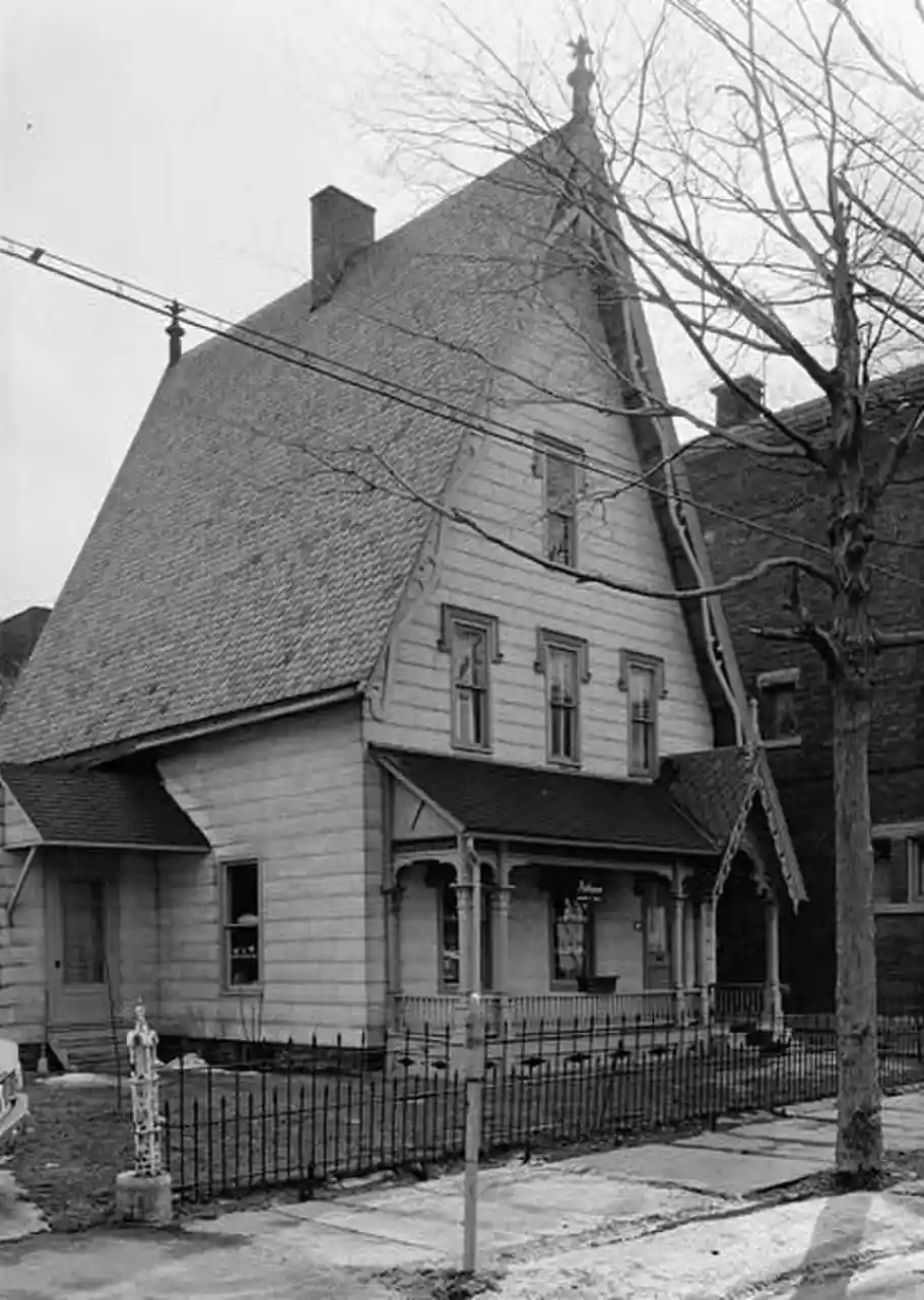 Alfred Dunk House